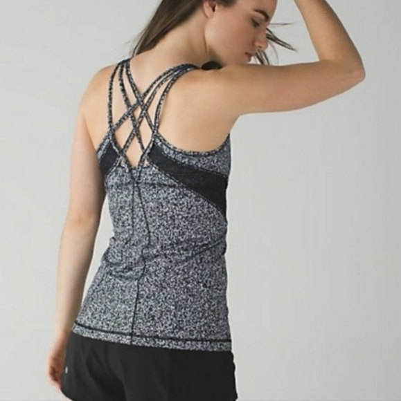 Lululemon Strap It Like It's Hot Tank - Size 6 - Picture 4 of 10